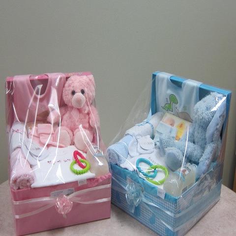 Tips in Buying Elegant Baby Hamper for Baby Shower Party